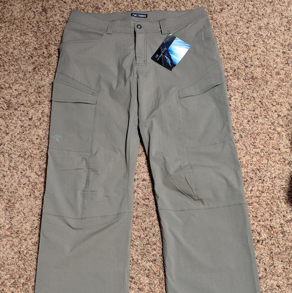 Arc'teryx new pants (34x32)